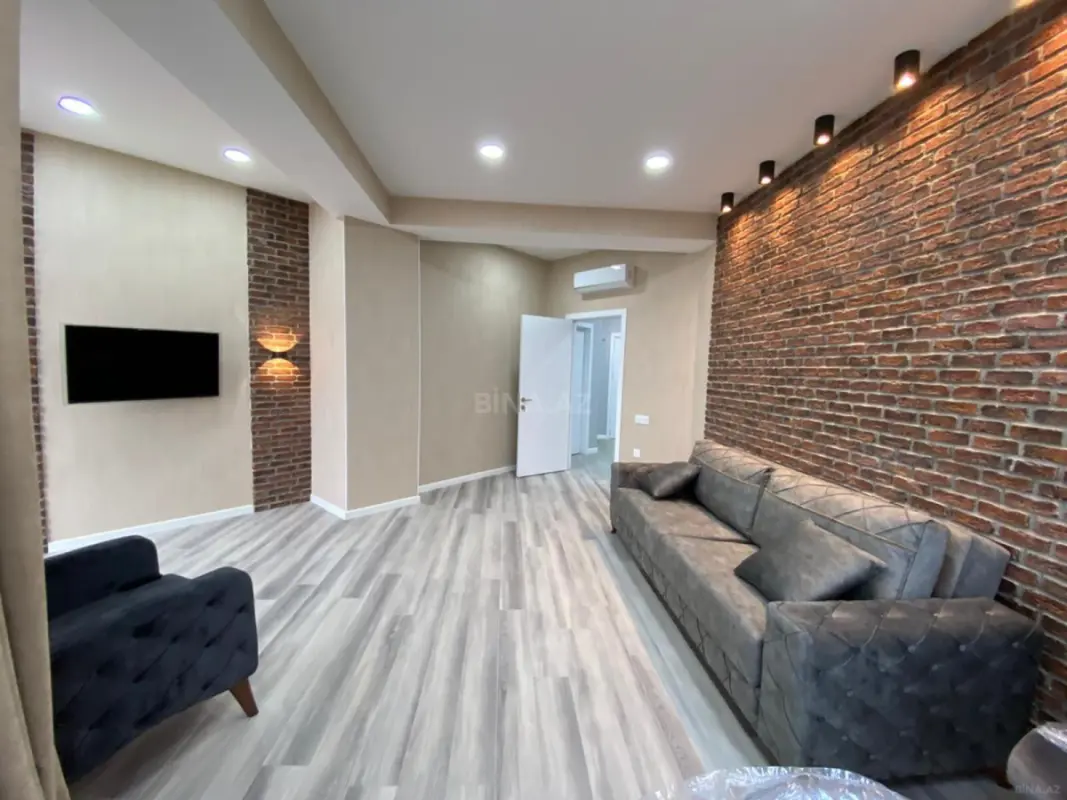 Kirayə verilir 2 otaqlı mənzil 95.1 m²