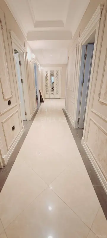 Kirayə verilir 5 otaqlı mənzil 210 m²