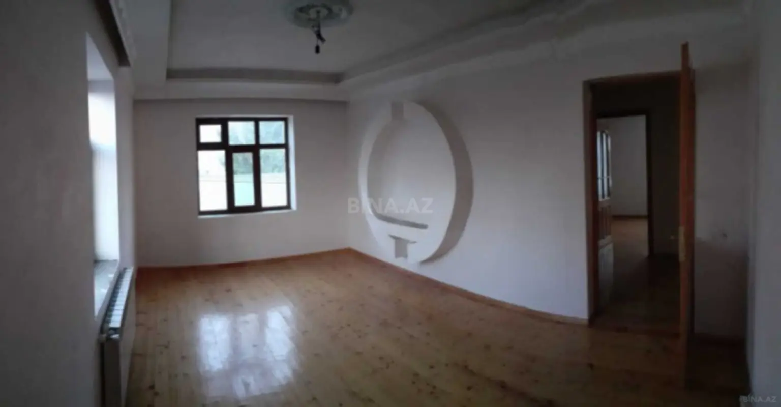 Satılır 6 otaqlı həyət evi 250 m²