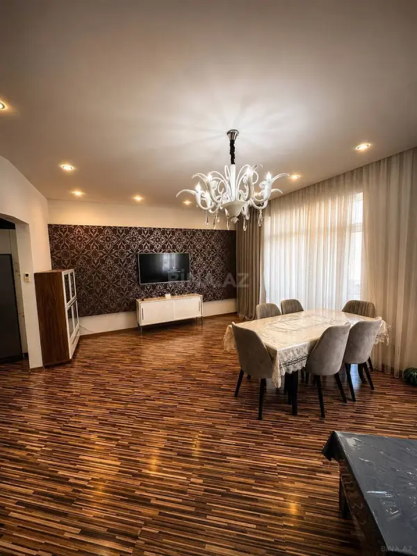 Satılır 3 otaqlı mənzil 120 m²