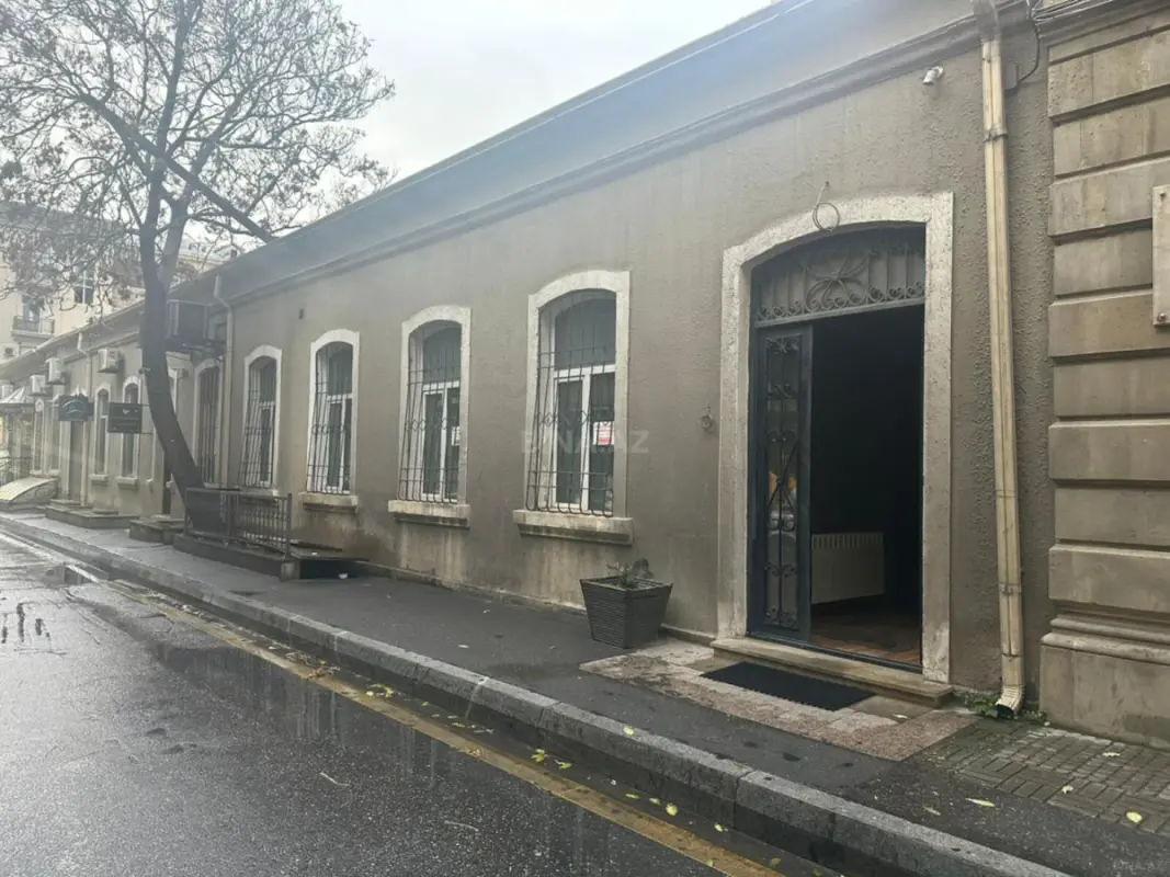 Kirayə verilir obyekt 230 m²