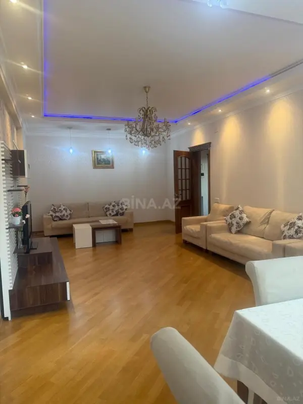 Kirayə verilir 2 otaqlı mənzil 98 m²