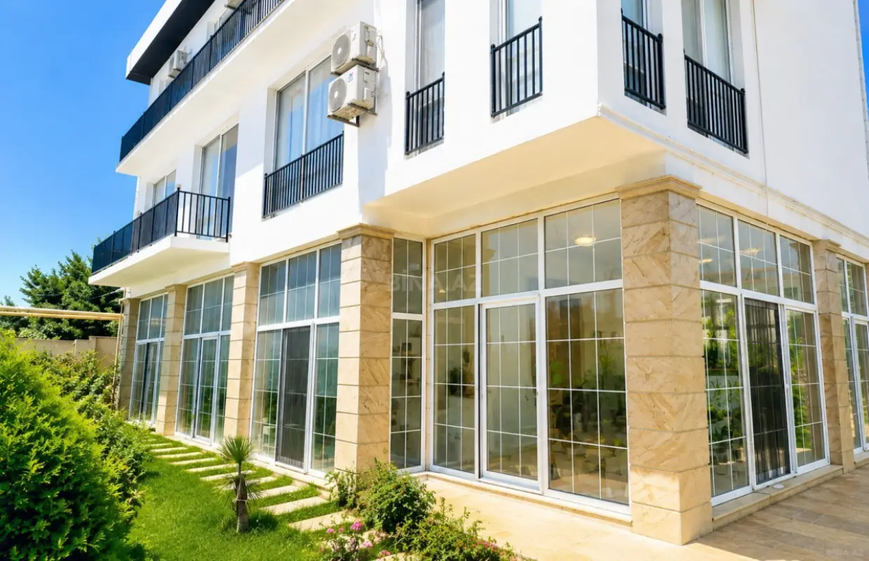 Satılır 6 otaqlı həyət evi 600 m²