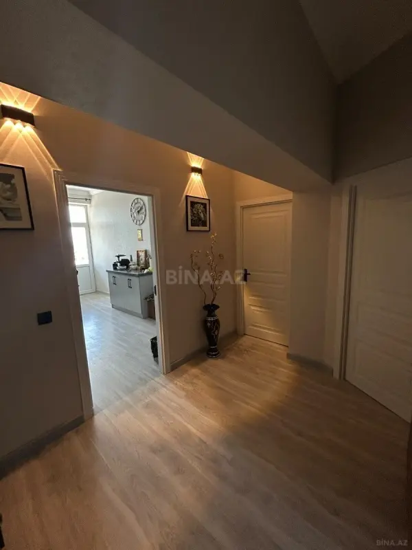 Satılır 3 otaqlı mənzil 112 m²