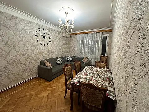 Kirayə verilir 3 otaqlı mənzil 70 m² — Bakı, Memar Əcəmi yanı 3 otaq 70.00 m²
