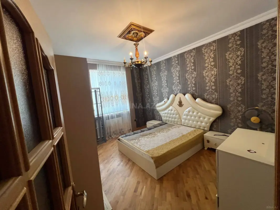 Kirayə verilir 5 otaqlı mənzil 110 m²