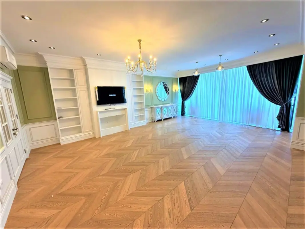 Satılır 3 otaqlı mənzil 190 m²