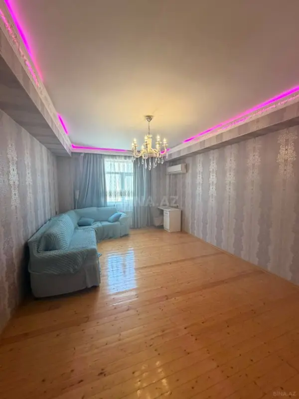 Satılır 2 otaqlı mənzil 83 m²