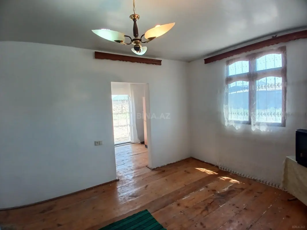 Satılır 1 otaqlı həyət evi 32 m²