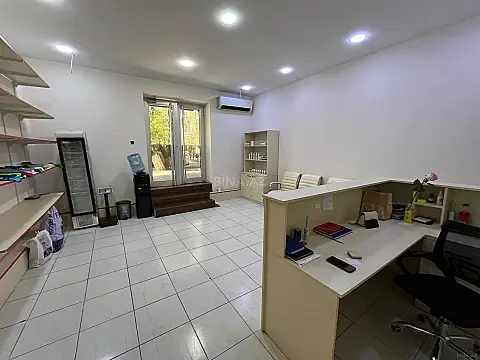 Kirayə verilir obyekt 100 m² — Bakı 100.00 m²