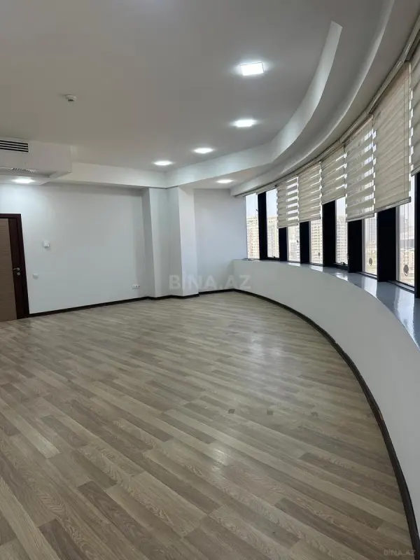 Kirayə verilir 4 otaqlı ofis 240 m²
