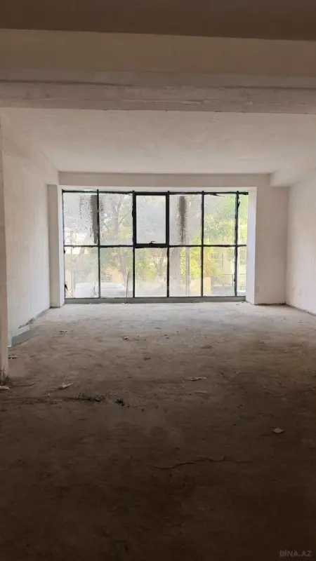 Satılır obyekt 210 m²