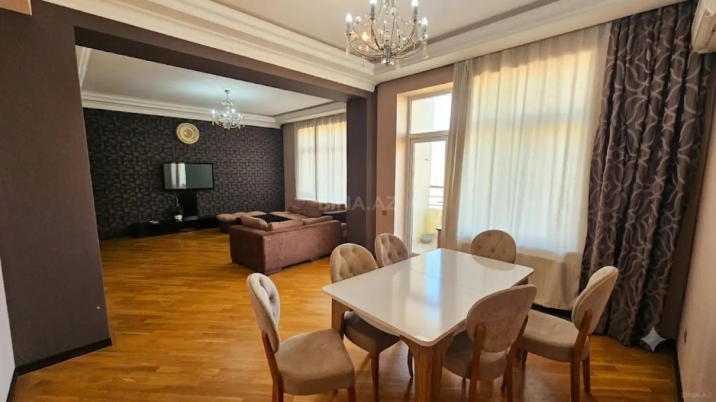 Kirayə verilir 3 otaqlı mənzil 150 m²
