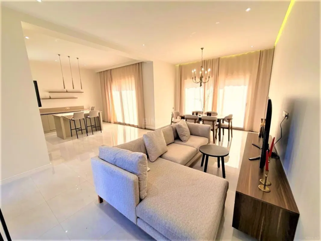 Kirayə verilir 4 otaqlı həyət evi 200 m²
