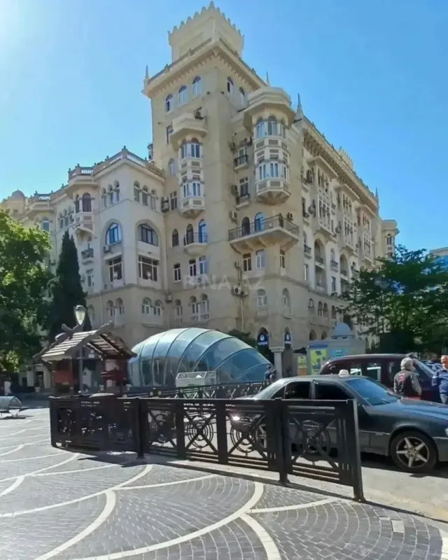 Satılır 4 otaqlı mənzil 124 m²