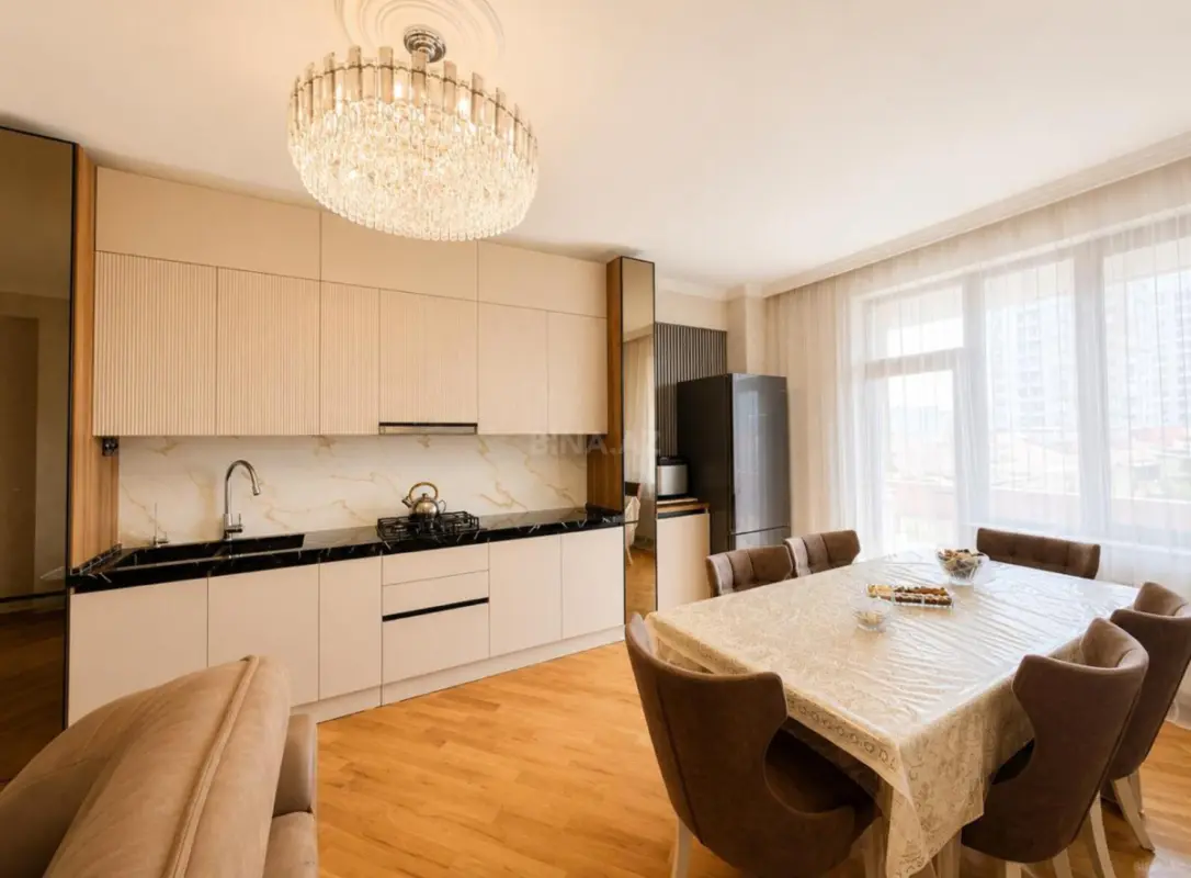 Satılır 3 otaqlı mənzil 95 m²