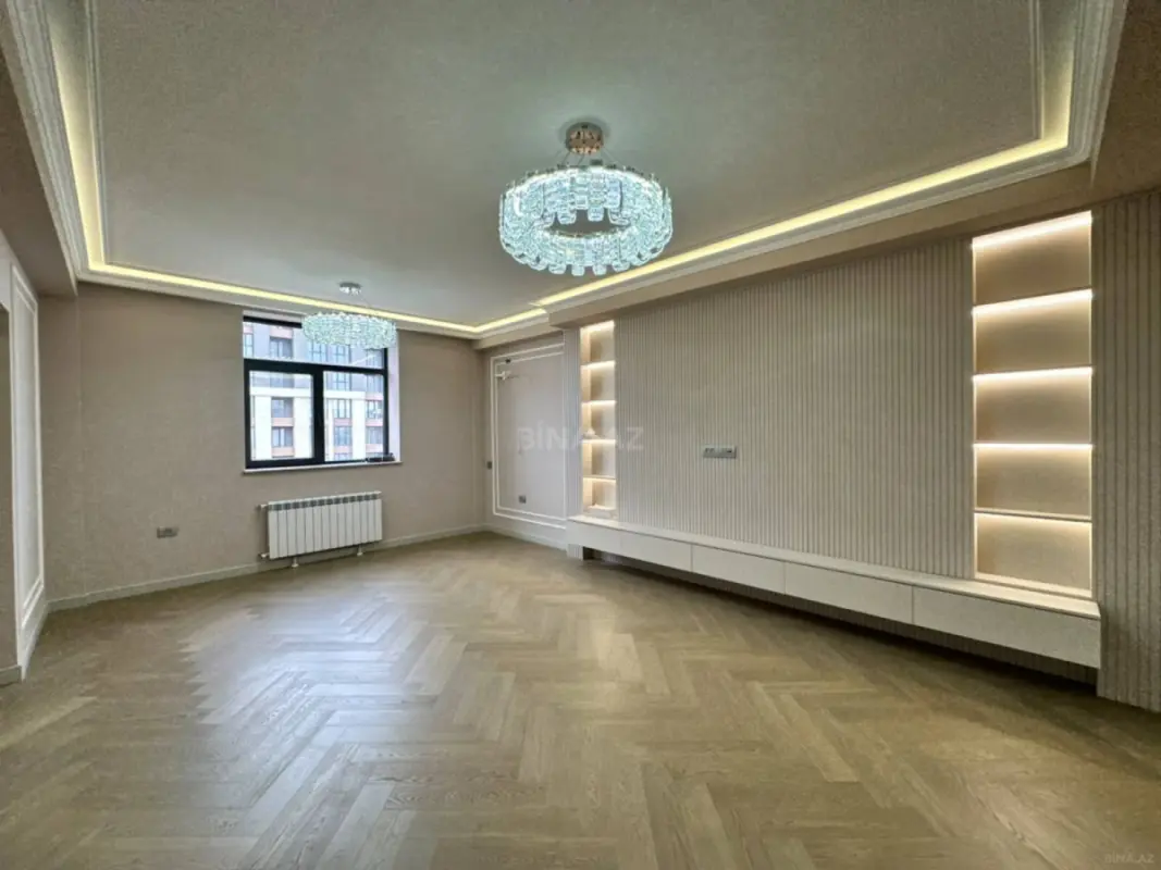 Satılır 3 otaqlı mənzil 125 m²