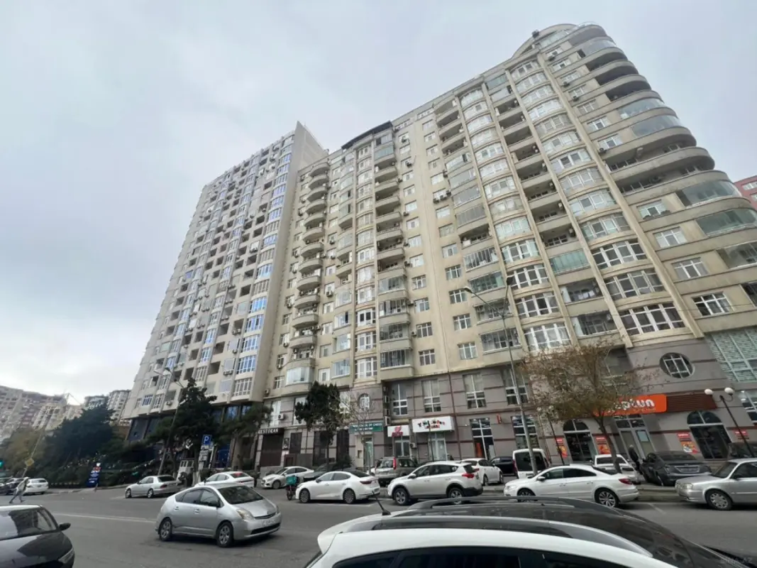 Satılır 3 otaqlı mənzil 103.4 m²