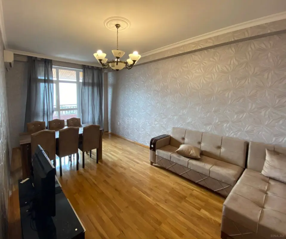 Kirayə verilir 2 otaqlı mənzil 80 m²