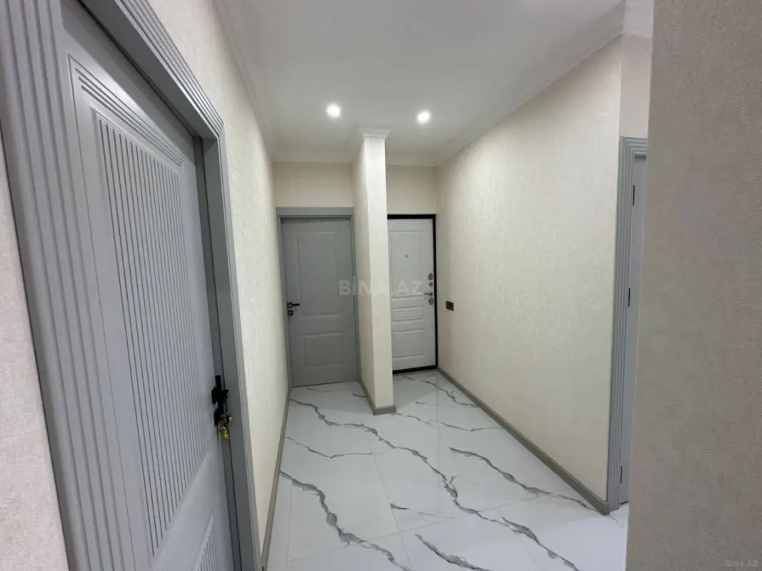 Satılır 5 otaqlı mənzil 120 m²
