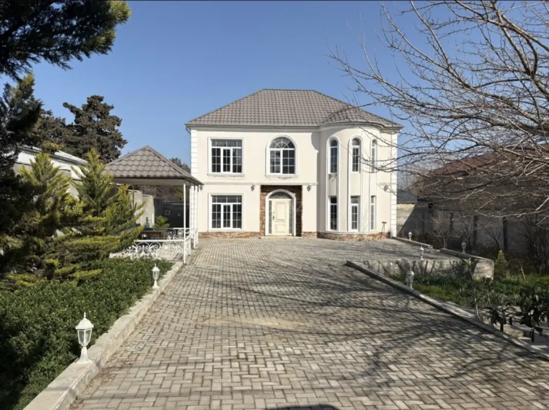 Satılır 4 otaqlı həyət evi 145 m²