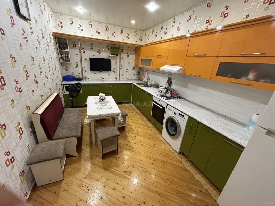 Satılır 4 otaqlı həyət evi 140 m²