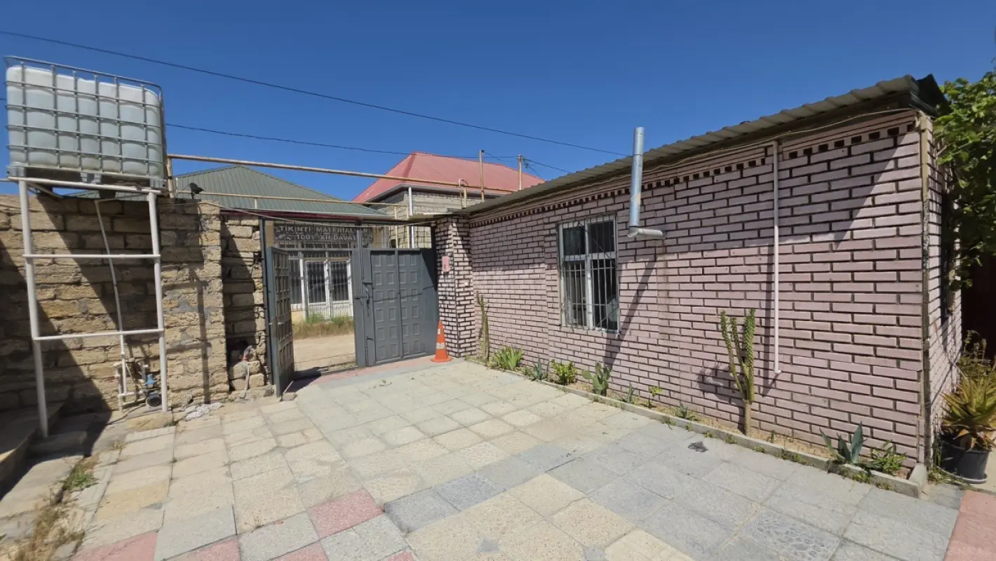 Satılır 1 otaqlı həyət evi 30 m²