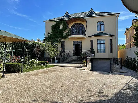 Kirayə verilir 6 otaqlı həyət evi 300 m² — Bakı, Fatmayı 6 otaq 300.00 m²