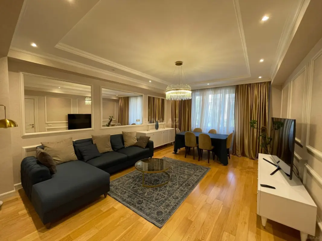 Kirayə verilir 3 otaqlı mənzil 130 m²