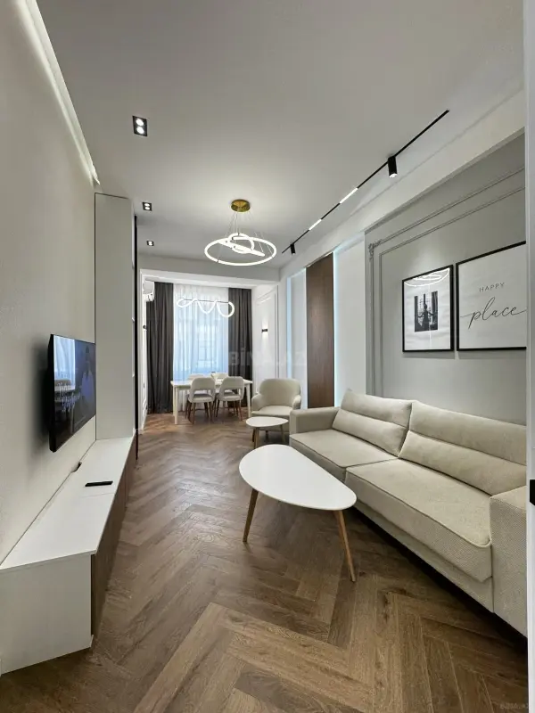 Satılır 3 otaqlı mənzil 110 m²