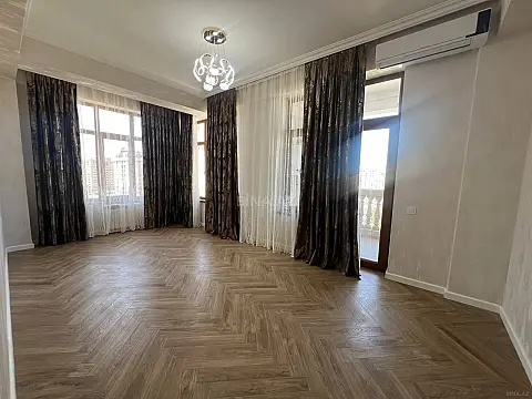Satılır 3 otaqlı mənzil 100 m² — Bakı, Nərimanov 3 otaq 100.00 m²