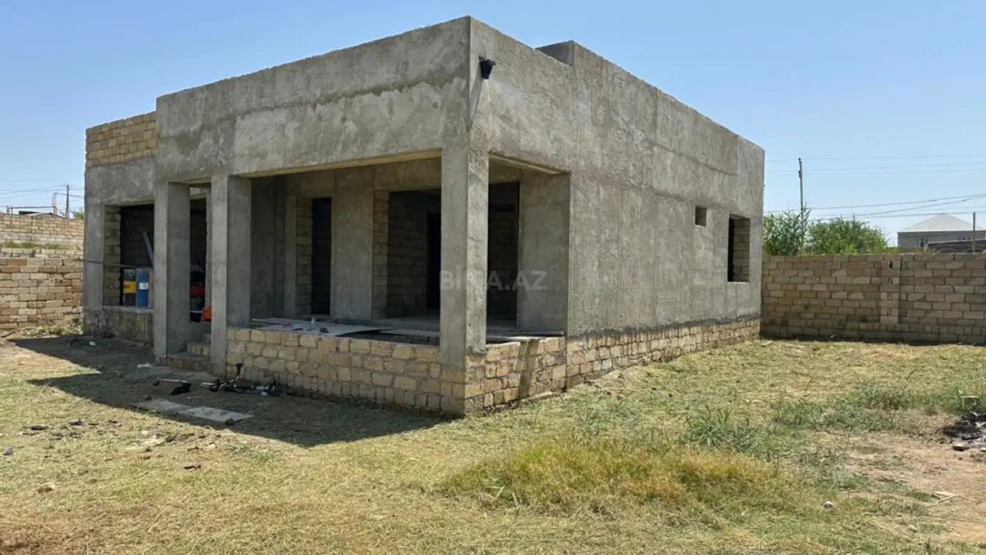 Satılır 4 otaqlı həyət evi 130 m²