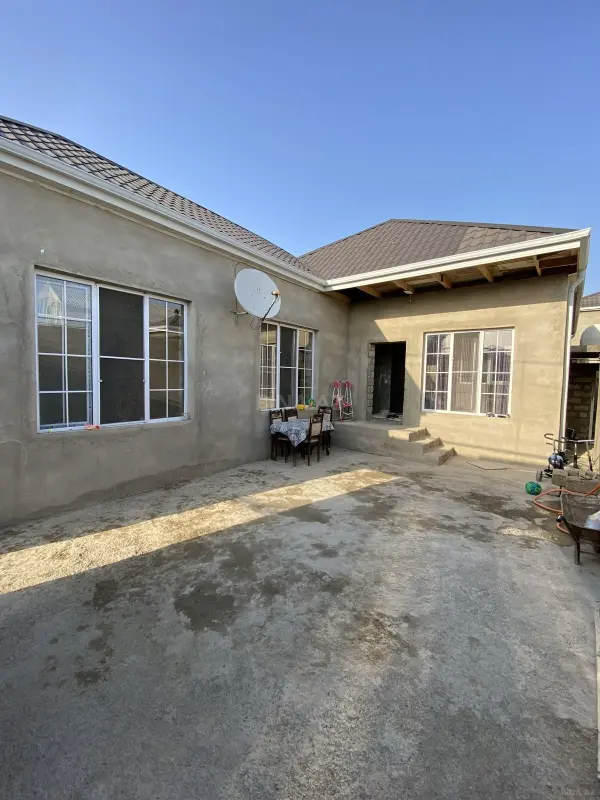Satılır 4 otaqlı həyət evi 90 m²