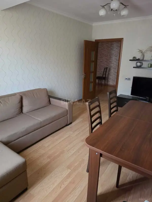 Satılır 3 otaqlı mənzil 102 m²