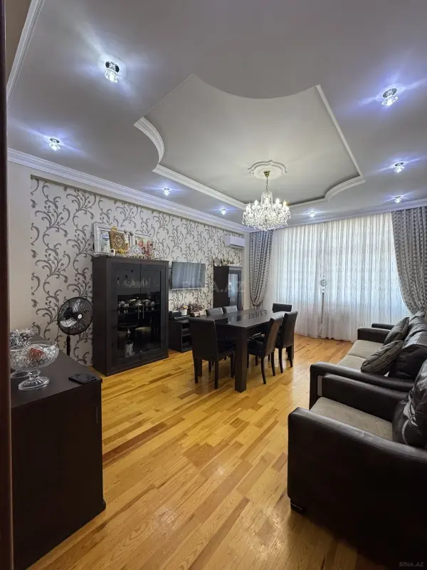 Satılır 3 otaqlı mənzil 116 m²
