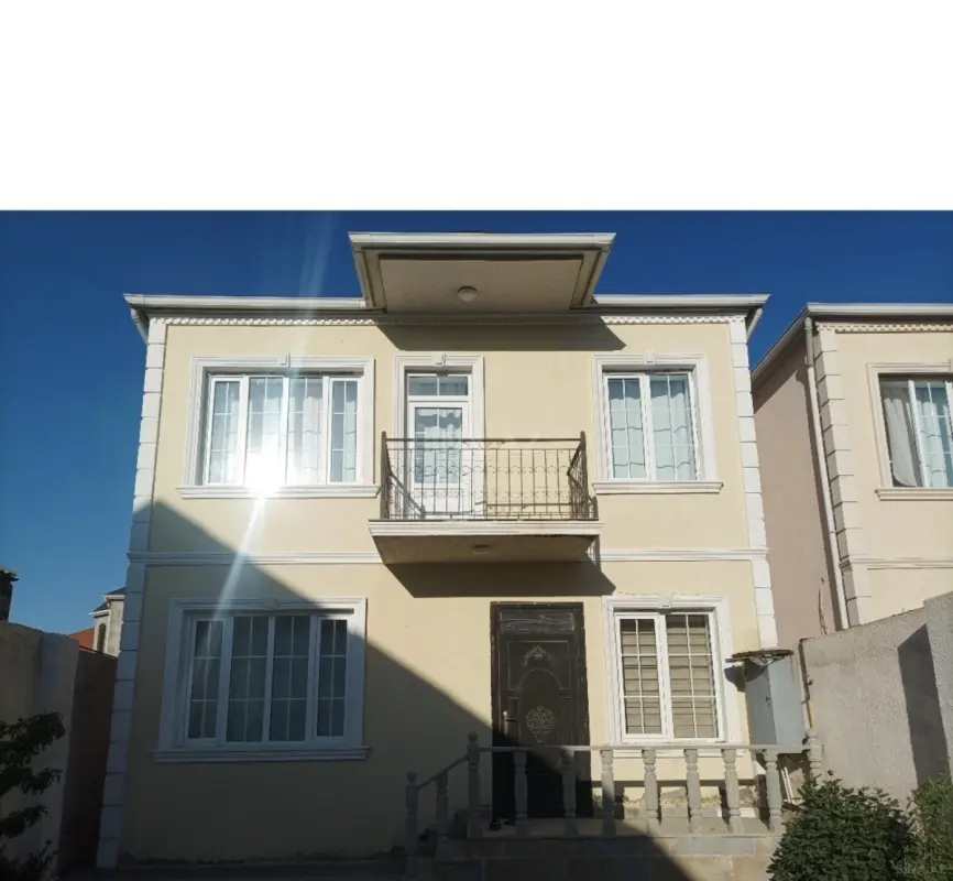 Satılır 4 otaqlı həyət evi 150 m²
