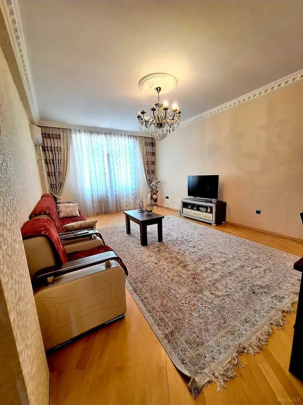 Satılır 2 otaqlı mənzil 75 m²