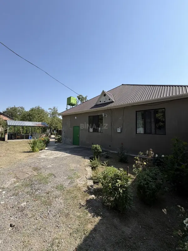 Satılır 4 otaqlı həyət evi 105 m²