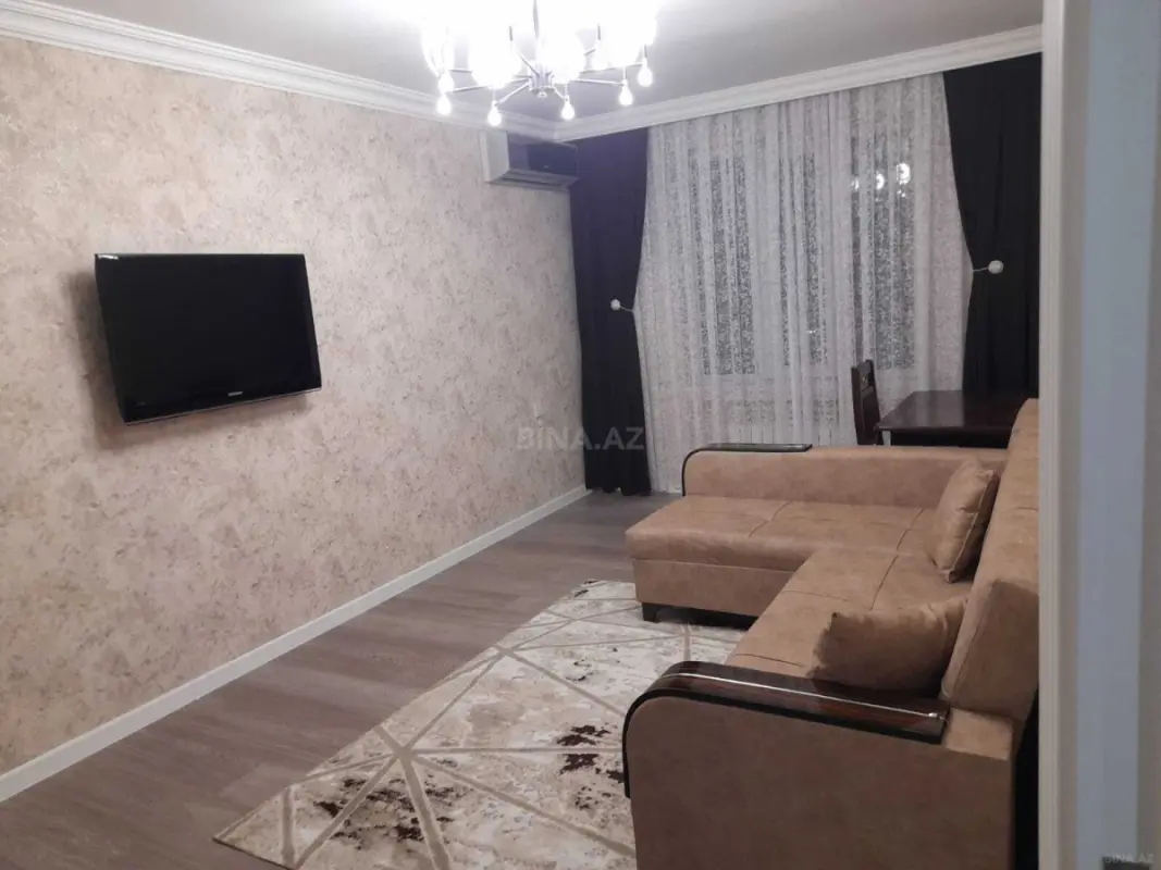 Kirayə verilir 2 otaqlı mənzil 82 m²