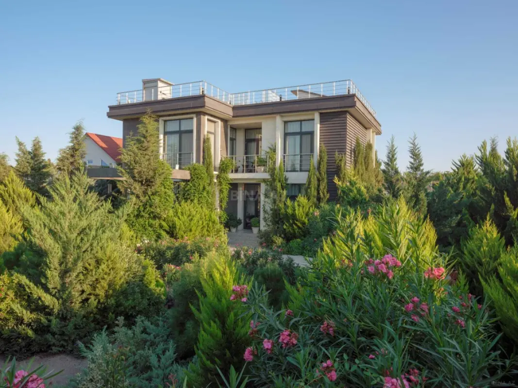 Satılır 6 otaqlı həyət evi 245 m²