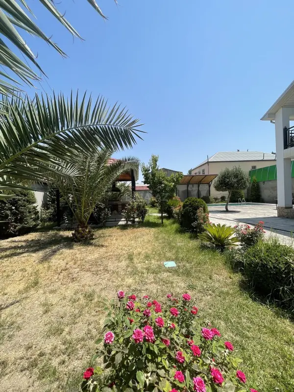 Satılır 4 otaqlı həyət evi 200 m²