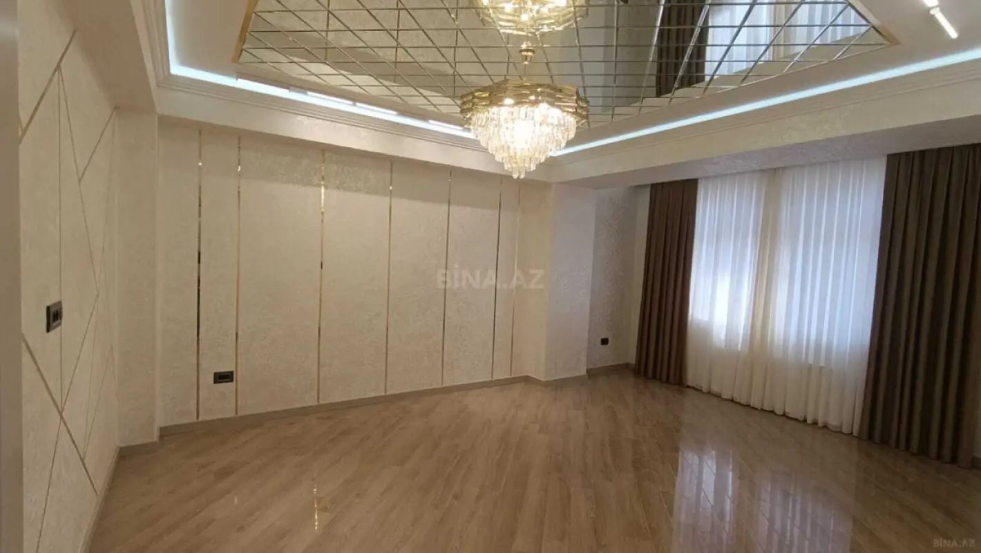 Satılır 3 otaqlı mənzil 105 m²