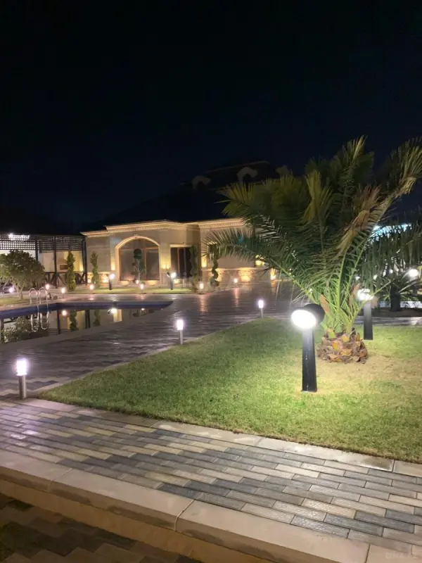 Satılır 6 otaqlı həyət evi 350 m²