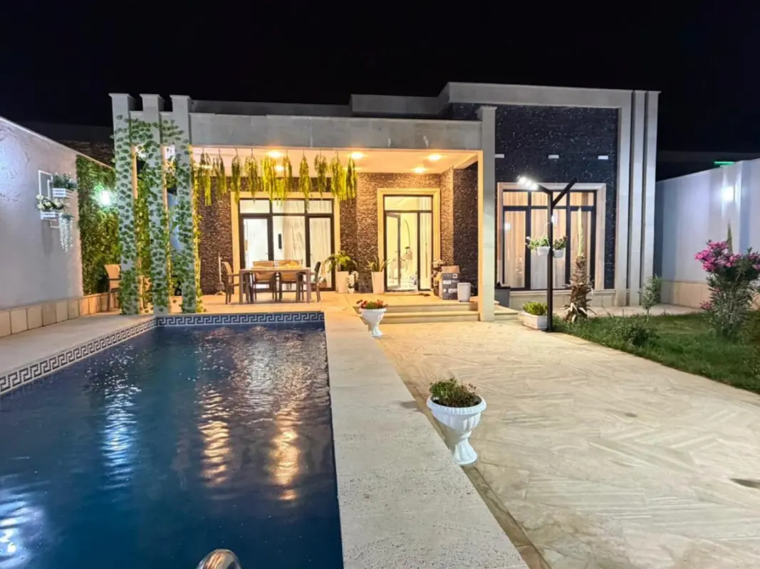 Kirayə verilir 4 otaqlı həyət evi 240 m²