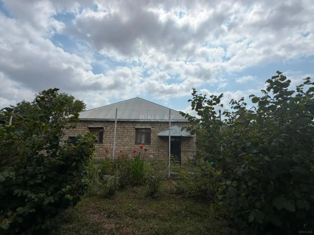 Satılır 4 otaqlı həyət evi 120 m²