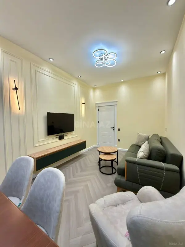 Kirayə verilir 2 otaqlı mənzil 82 m²
