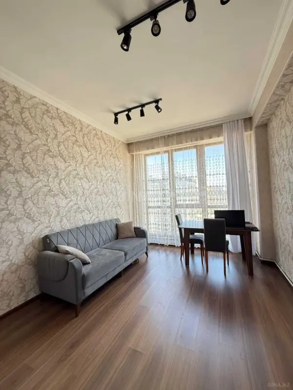 Satılır 2 otaqlı mənzil 56 m²