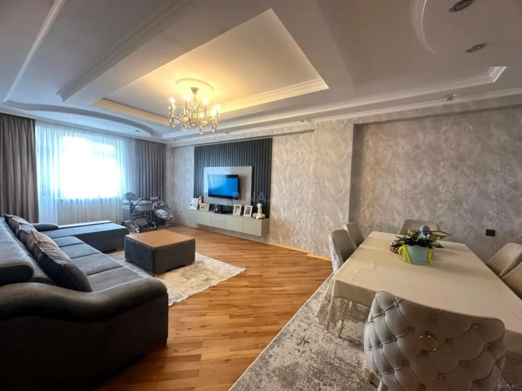 Satılır 2 otaqlı mənzil 87 m²
