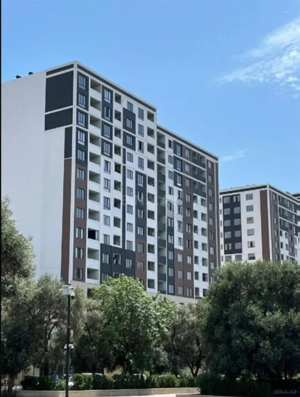 Satılır 4 otaqlı mənzil 110 m²