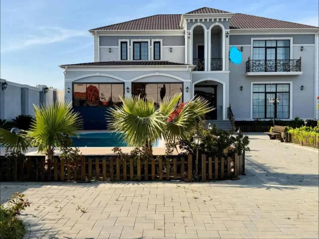 Kirayə verilir 5 otaqlı həyət evi 450 m²